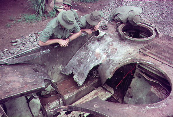 Story 15 - Honouring the Vietnam War Dead at 1CSR